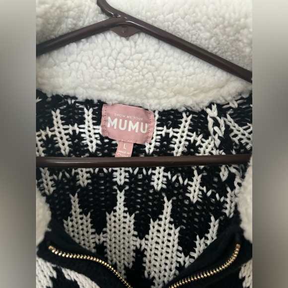 NEW Show me your Mumu Black / White Sweater size large - Picture 3 of 4
